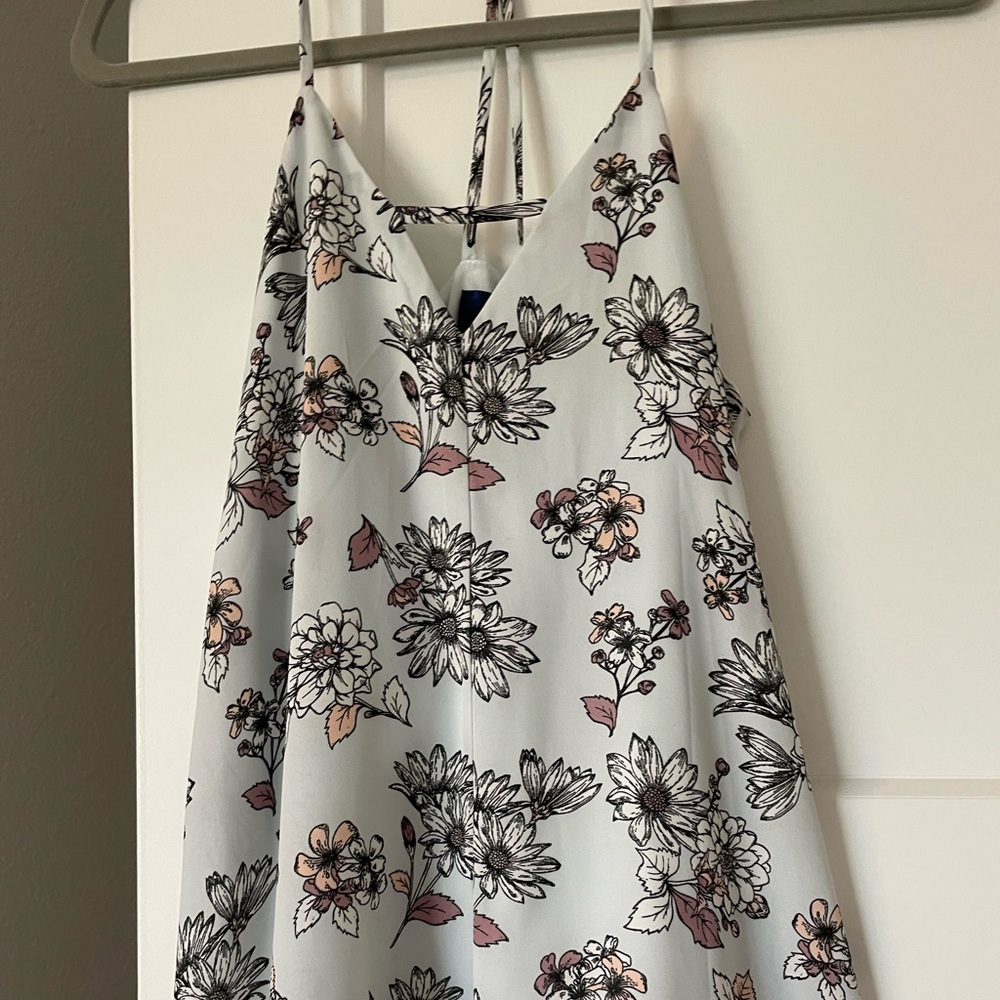 Worn once!! Spring floral tank from Francescas.